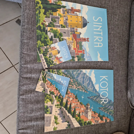 Deux affiches de voyage personnalisées Sintra et Kotor avec leur emballage